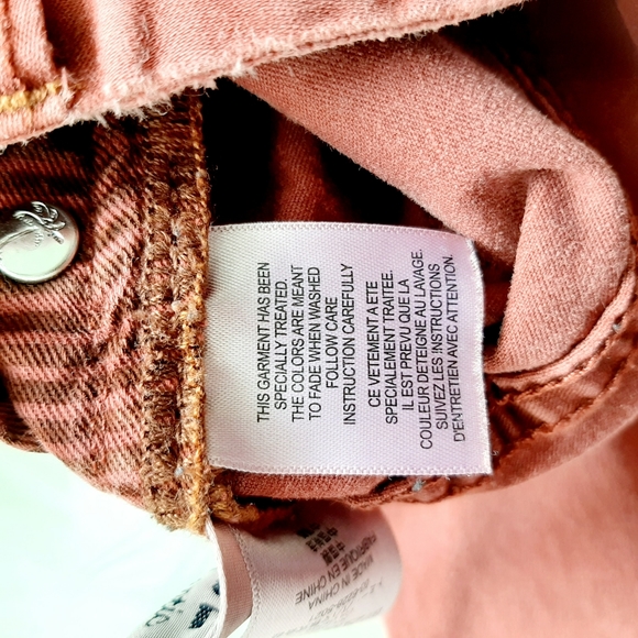 Tommy Bahama Pants - Picture 6 of 6